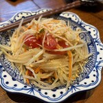 メナムのほとり 神保町本店 - 青パパイヤのサラダ(ソムタム)