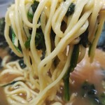 武蔵家 - 麺リフトWithほうれん草