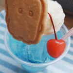 妖怪茶屋 - 妖怪クリームソーダ:ブルーハワイ&ぬりかべ♪