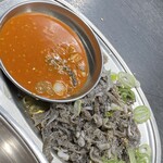 空 鶴橋総本店 - 生センマイ　食べかけでタレにセンマイおちてる