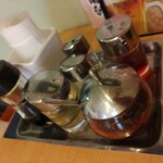 祭麺堂 - 卓上調味料