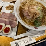 和RA-MEN だし奉行 - 