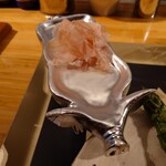 クッチーナ - プロシュートはベルケルという特別なスライサーで
      薄くフワフワに仕上げてあります
      生ハムだけでも美味しいですので
      生ハムを先にお召し上がって頂いてから
      カルボナーラをお召し上がり下さい　との説明