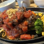 ハンバーグステーキ 肉屋さんの専門店 - トリプル(トマトガーリック)