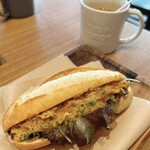 トキワガーデン - (奥)城崎ブレンドコーヒー(HOT)
(手前)クラブロール