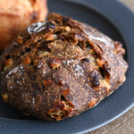 ブリコラージュ ブレッド アンド カンパニー ベーカリー - カフェノワール＠税込560円 │ 日曜13:21頃訪問