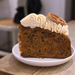 ハドソンマーケットベーカーズ - ジンジャーキャロット・ケーキ＠税込780円 │ 日曜12:22頃訪問
