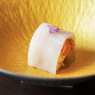 "Enjoy Seasonal Delicacies and Exquisite Dishes Throughout the Four Seasons."