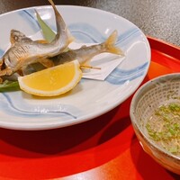 京懐石 美濃吉 竹茂楼 ホテルグランヴィア京都店 - 子鮎の炭火焼きと唐揚げ。少し小振りだったのが残念