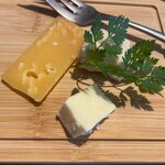 ワイン オクロック ワイン＆シーズナル薬膳 - チーズ３点盛り