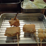 秀勝 - チューリップ（130円），串カツ（豚バラ，１００円），うずら100円