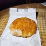 肉工房千里屋 - カニクリームコロッケ
