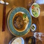 盛盛亭 - プレミアムハンバーグ