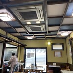 伊豆家 - 店内雰囲気