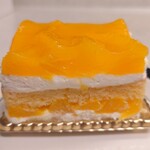 パティスリー イル・プルー・シュル・ラ・セーヌ - オレンジのショートケーキ