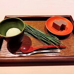 銀座うち山 - 甘味『フキのシャーベット・羊羹』