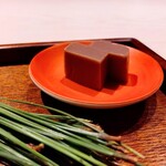 銀座うち山 - 甘味『フキのシャーベット・羊羹』