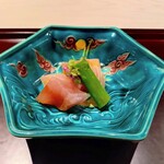 銀座うち山 - お造り『カンパチ（梅肉醤油）』