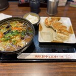 五味八珍 - 五目らーめんと餃子のセット　¥1,034