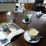 ギャラリーカフェ道の途中 - こんな感じでくつろいでます(*・ω・*)b♪ 