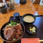 とんかつ チロリン村 - 
