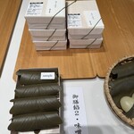 虎屋菓寮 - 大人気の柏餅　こしあん、味噌あんセット