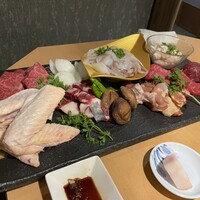 馬刺しと焼き鳥 グルマン三年坂 - 