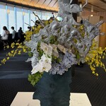 虎屋菓寮 - 2階　菓寮の生け花