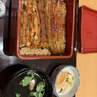 赤坂ふきぬき - 鰻重竹　ふきぬき本店の鰻重がとても美味しくて
                    食べやすくて一番好きです