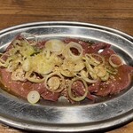 新時代 - 白レバ刺し　胡麻油