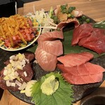 もつとマグロ Tunaがる - まぐろ盛り合わせ