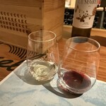 アンジェロコート東京 - ワイナリールームで赤白飲み比べ