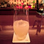 バー ル・サロン - カルバドストニック