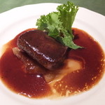 ワインレストラン ドミナス - NZ子羊ロース肉のポワレ