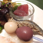 ワインレストラン ドミナス - うずらの燻製2種