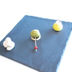 シャンパーニュのお供　アーモンド　オリーブ　オレンジとマンゴーのケーキ