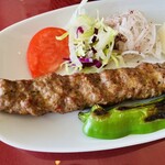 イスタンブール・サライ - ラム肉の挽肉炭焼き　ジューシーさがたまらない