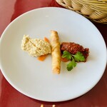 イスタンブール・サライ - 豆のペーストが優しい味わい　トマトの濃い味も美味しかった