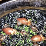 スペイン食堂 ラ・ファローラ - イカスミのパエリア