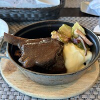 R restaurant & bar - 
