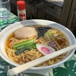 豊島屋 - ラーメン（800円）