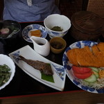 Yasumiya - ビックチキンカツ定食