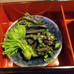 mass かまどのある家 酒をよぶ食卓 - 山菜