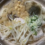 八重岳食堂 - 料理写真:鍋焼きうどん