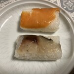 柿の葉寿司 やっこ - 柿の葉寿司:鮭と鯖