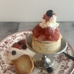 Saint Denis Cafe - テイクアウトしたプリン、家でパフェ風に盛り付けてみました （なんちゃってです）。