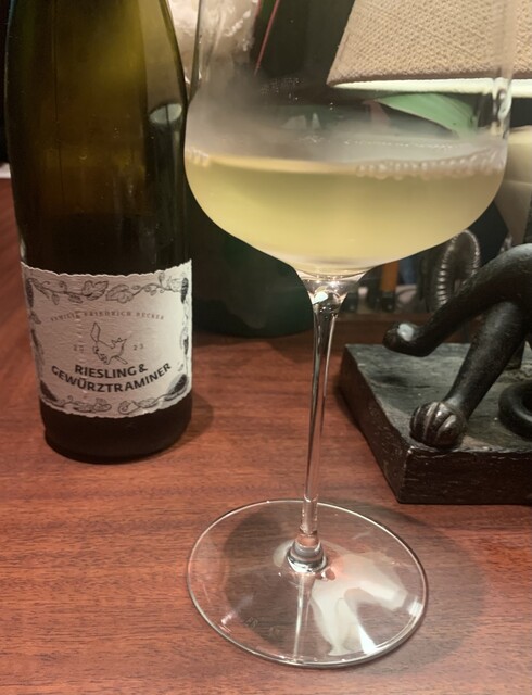 ＡＰＩＡＲＩ ＵＭ