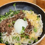 うどん日和 - 肉盛り温ぶっかけうどん