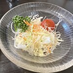 丸安 - 定食にはサラダもついて来ます！