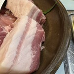 맛찬들 왕소금구이 - 豚バラ　この厚み